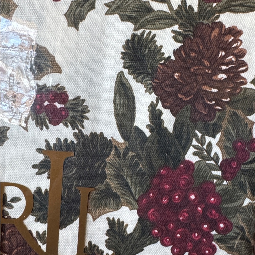 New In Package Ralph Lauren Festive Berry Table Cloth